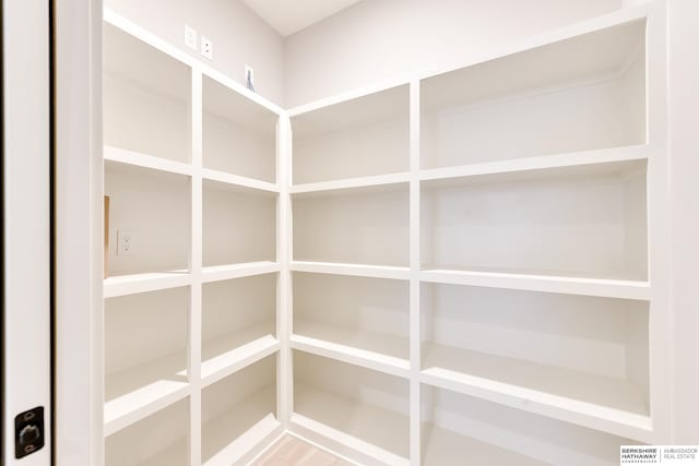 19920 Tyler St, Omaha, NE 68135 - view of pantry