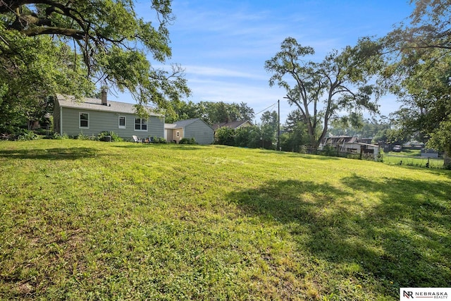 6021 Frederick St, Omaha, NE 68106 - view of yard