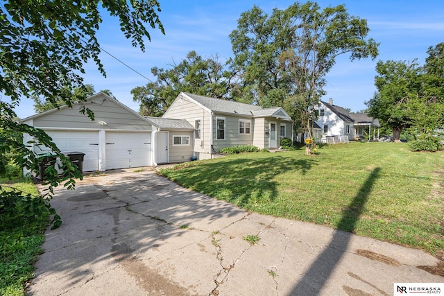6021 Frederick St, Omaha, NE 68106 - single story home featuring driveway, an attached garage, and a front lawn