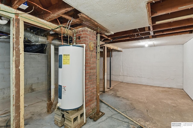 209 S Vine St, Mead, NE 68041 - unfinished below grade area with electric water heater