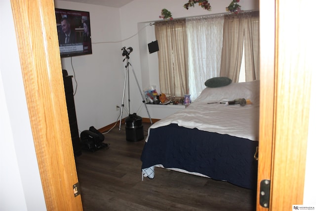 120 W Deer Ln, Plattsmouth, NE 68048 - bedroom featuring wood finished floors