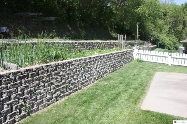 120 W Deer Ln, Plattsmouth, NE 68048 - view of yard featuring central AC and a patio area