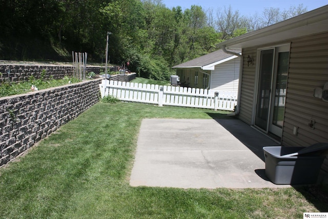 120 W Deer Ln, Plattsmouth, NE 68048 - view of yard featuring a patio