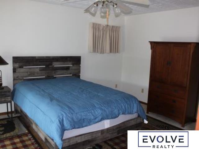 1599 S Main St Unit 7, Fremont, NE 68025 - bedroom featuring a ceiling fan
