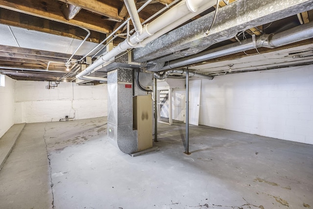 2945 N 59th St, Omaha, NE 68104 - unfinished basement with heating unit