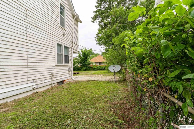 4328 Burdette St, Omaha, NE 68111 - view of green lawn
