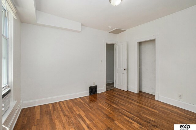 4701 Davenport St, Omaha, NE 68132 - unfurnished room with wood finished floors