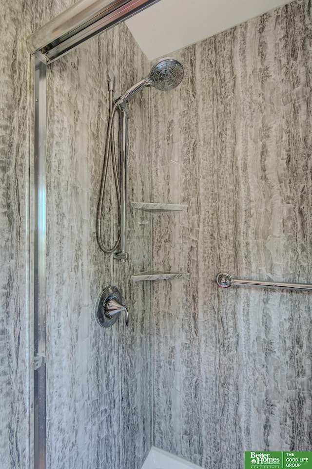 902 S 57th St, Omaha, NE 68106 - full bathroom with a shower