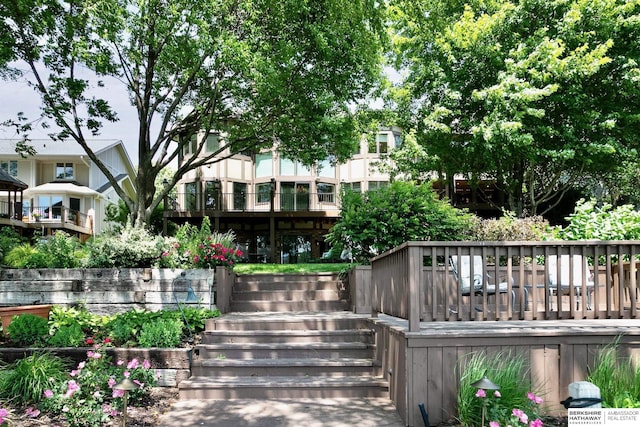 12829 Izard St, Omaha, NE 68154 - surrounding community featuring stairs