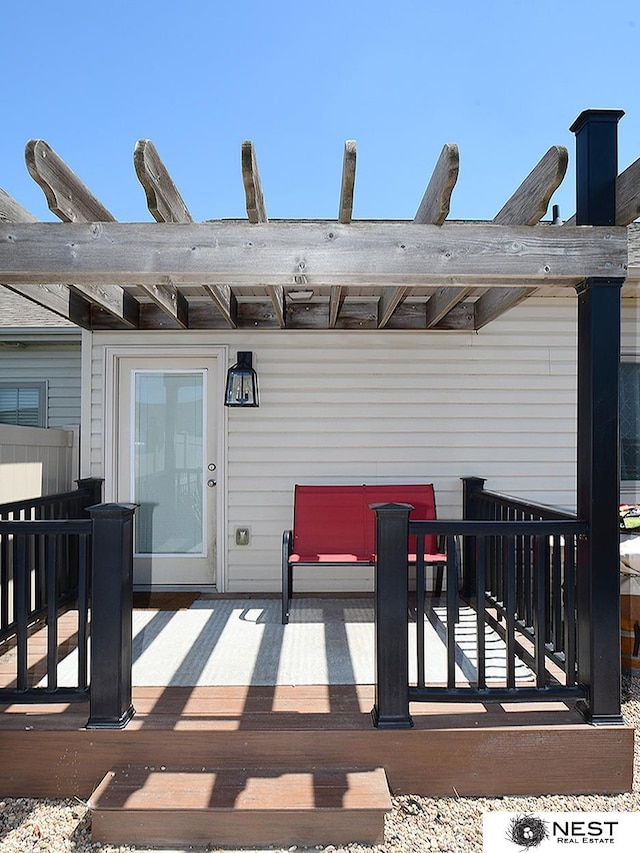 7615 Greycliff Dr, Lincoln, NE 68516 - view of wooden terrace