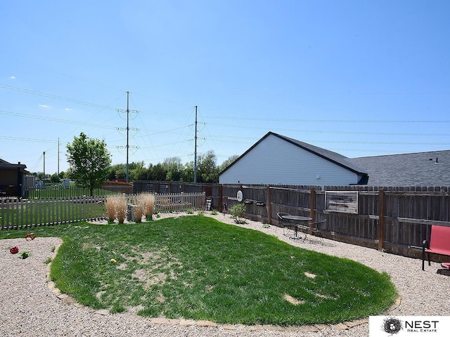 7615 Greycliff Dr, Lincoln, NE 68516 - view of yard