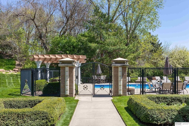 1215 N 136th St, Omaha, NE 68154 - gate with a community pool