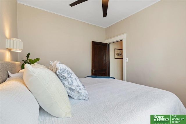 816 S 49th St, Omaha, NE 68106 - bedroom with ornamental molding and a ceiling fan