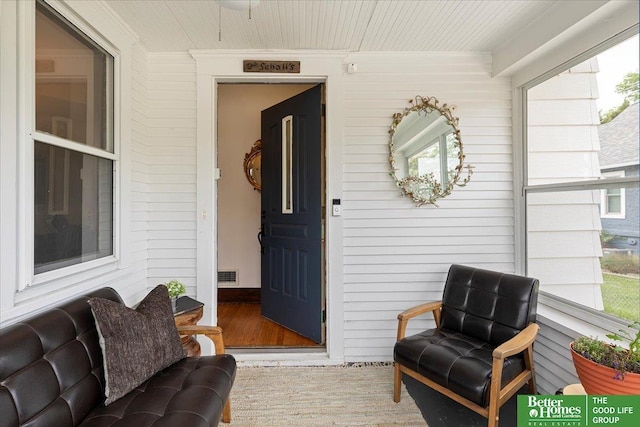 816 S 49th St, Omaha, NE 68106 - view of sunroom / solarium
