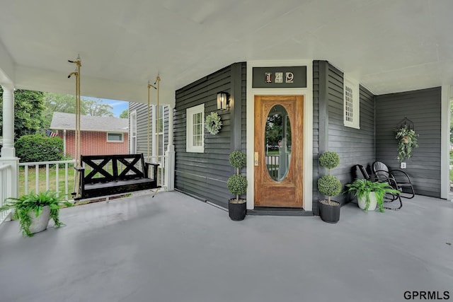 149 N 1st St, Seward, NE 68434 - entrance to property featuring a porch