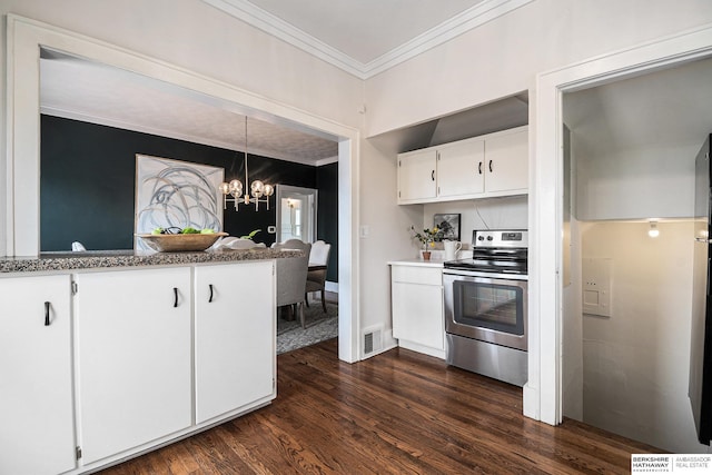 4427 Pine St, Omaha, NE 68105 - kitchen featuring electric range, crown molding, a chandelier, dark wood-style floors, and white cabinets