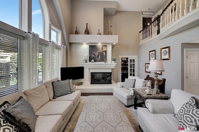 5100 Bridle Ln, Lincoln, NE 68516 - living room with a towering ceiling and a glass covered fireplace