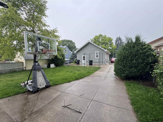 6035 Woolworth Ave, Omaha, NE 68106 - view of home's exterior with a lawn