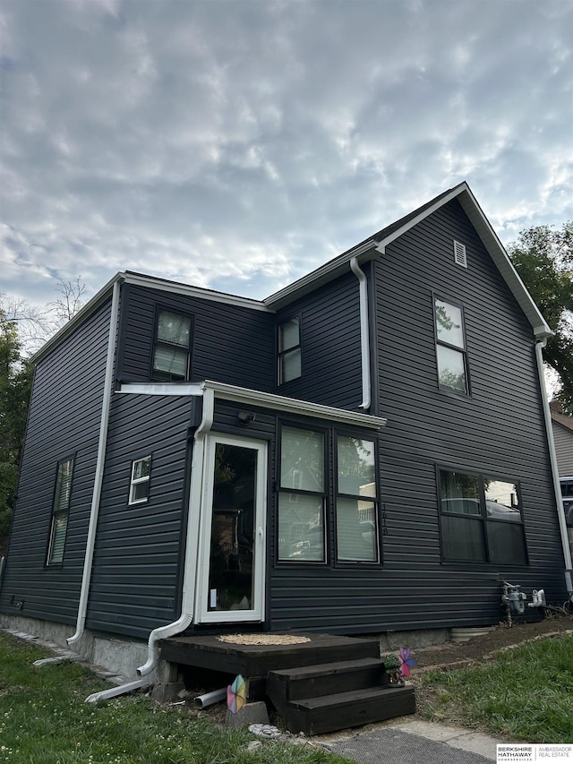 1618 Frederick St, Omaha, NE 68108 - view of home's exterior with entry steps