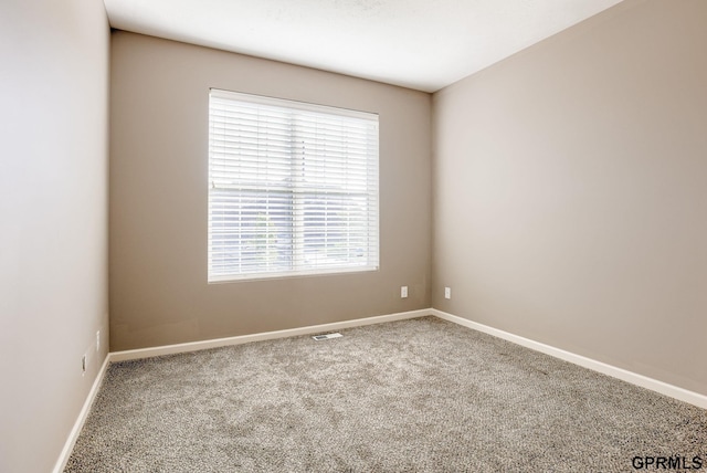 7810 S 184th Ave, Omaha, NE 68136 - unfurnished room with carpet flooring and baseboards