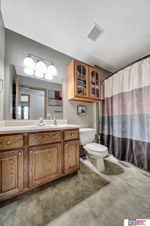 1035 Primrose Ln, Hickman, NE 68372 - bathroom featuring toilet and vanity