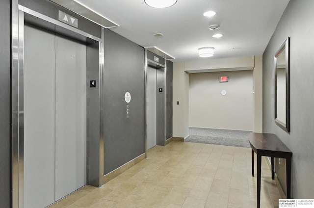 3200 Farnam Ct Unit 3409, Omaha, NE 68131 - hall with elevator