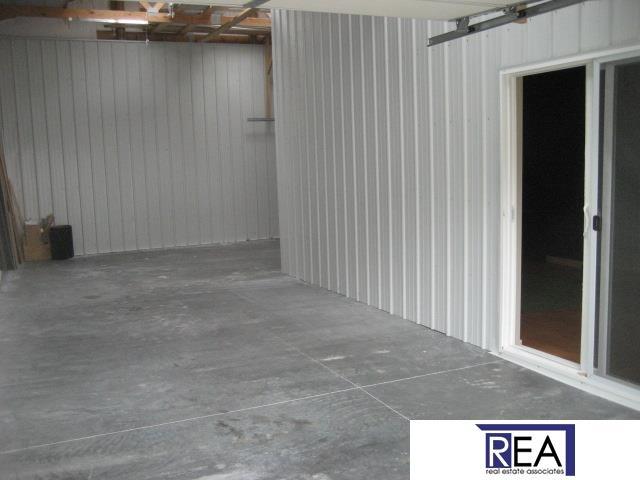 4521 A St, Omaha, NE 68106 - view of garage