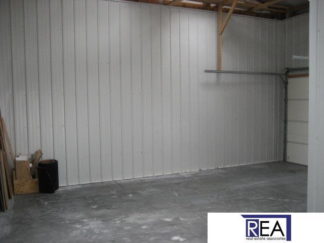 4521 A St, Omaha, NE 68106 - view of garage