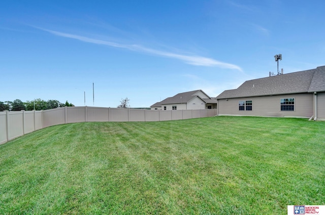 8178 Regent Dr, Lincoln, NE 68507 - view of yard