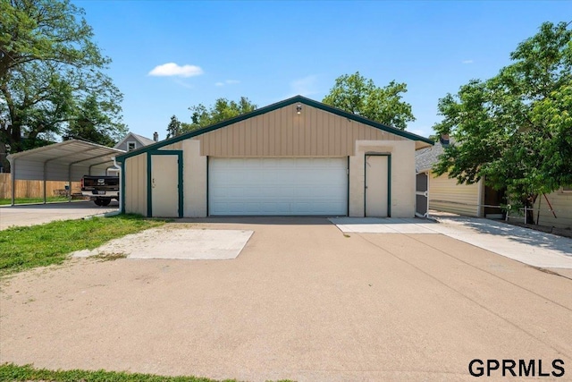 3018 Frederick St S, Omaha, NE 68105 - view of detached garage