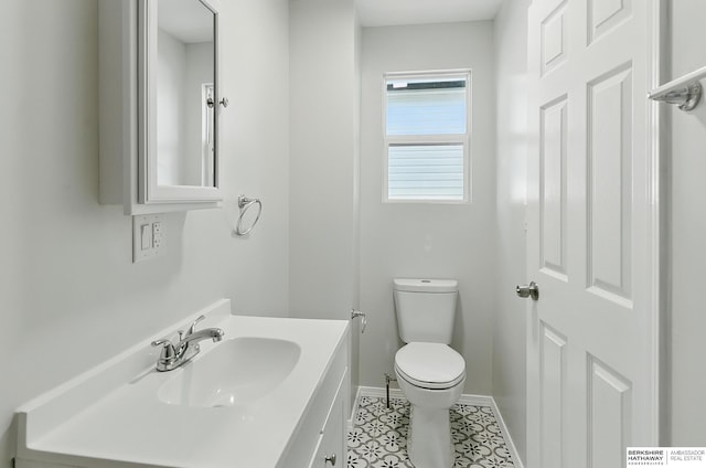 3410 U St, Omaha, NE 68107 - bathroom featuring toilet and vanity