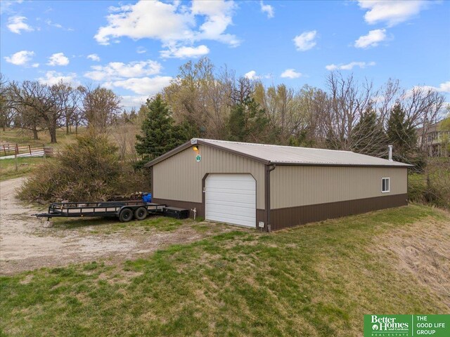 5850 Country Squire Plz, Omaha, NE 68152 - view of detached garage