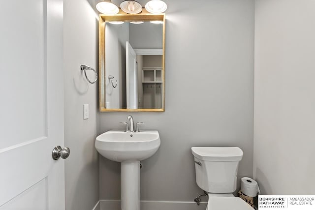 19014 Pratt Cir, Elkhorn, NE 68022 - half bath featuring toilet