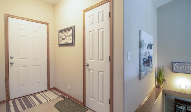 1933 Redstone Rd, Lincoln, NE 68521 - entrance foyer featuring baseboards