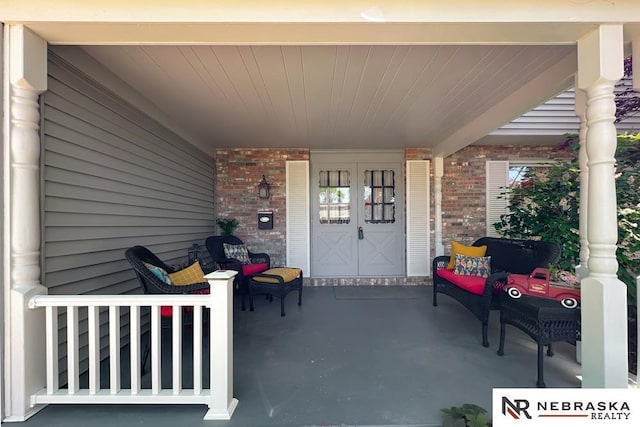 1817 Holling Dr, Omaha, NE 68144 - view of porch