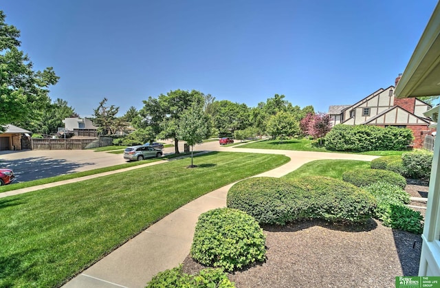 9706 Ascot Dr, Omaha, NE 68114 - view of yard