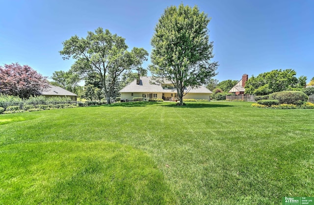 9706 Ascot Dr, Omaha, NE 68114 - view of yard