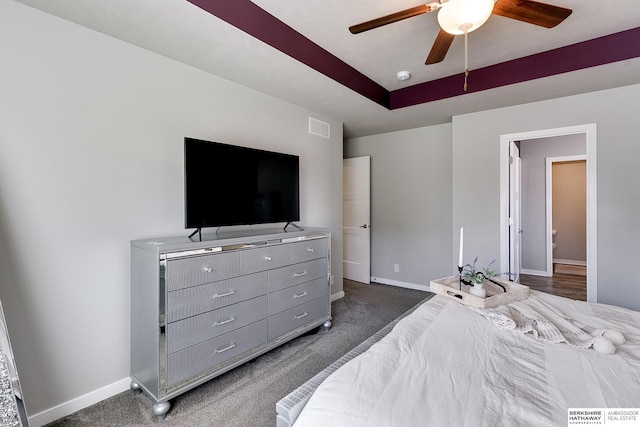 7163 N 164th St, Bennington, NE 68007 - bedroom with baseboards and a ceiling fan