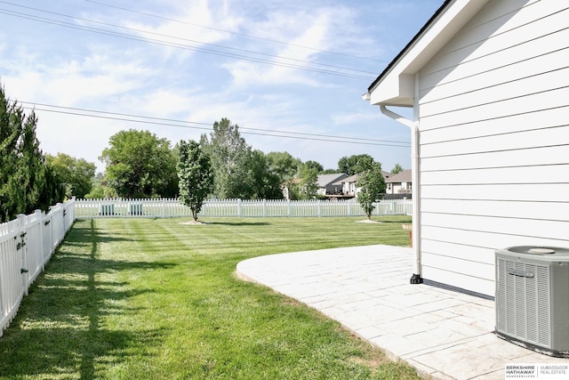 21305 Mcclellan Cir, Gretna, NE 68028 - fenced backyard featuring a patio area