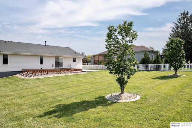 21305 Mcclellan Cir, Gretna, NE 68028 - view of yard featuring a patio