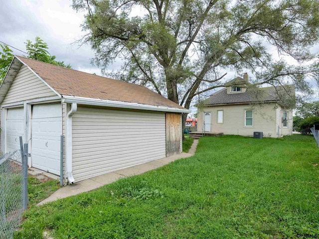 6557 Maple St, Omaha, NE 68104 - view of detached garage