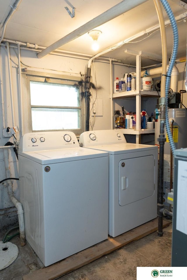503 E 12th St, York, NE 68467 - laundry area featuring washer and clothes dryer