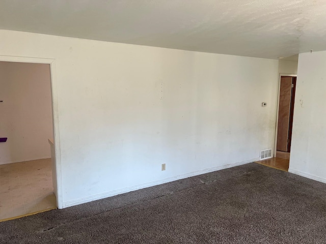 7524 Valley Rd, La Vista, NE 68128 - empty room with carpet floors and baseboards