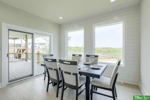 10110 Laramie St, Papillion, NE 68046 - dining space featuring plenty of natural light, recessed lighting, and light wood-style flooring
