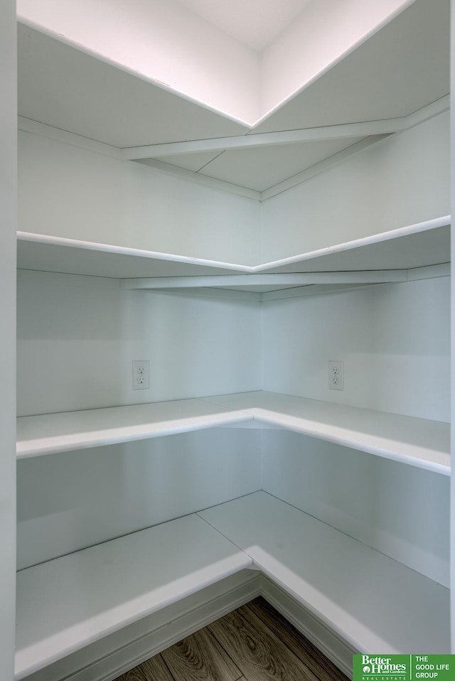 5620 N 212th St, Elkhorn, NE 68022 - view of pantry