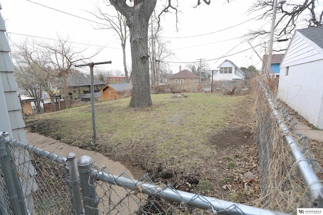 809 S 36th St, Omaha, NE 68105 - view of fenced backyard