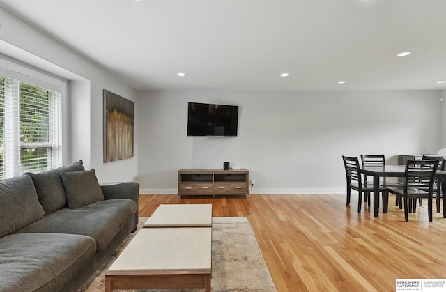 935 S 150th St, Omaha, NE 68154 - living room featuring recessed lighting and light wood finished floors