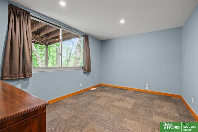 5510 N 83rd St, Omaha, NE 68134 - carpeted spare room featuring baseboards and recessed lighting