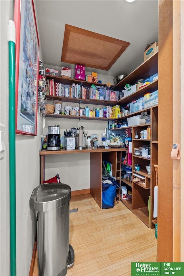 5510 N 83rd St, Omaha, NE 68134 - view of pantry