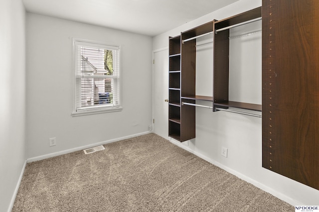 402 W 30th Ave, Bellevue, NE 68005 - walk in closet with carpet